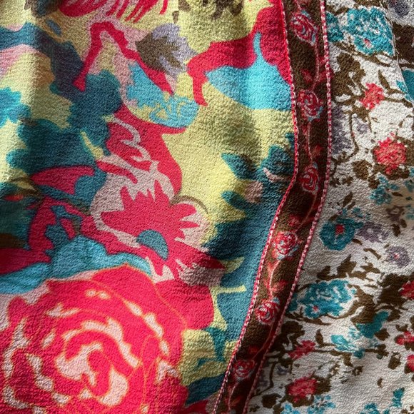 Joie Organdy Flower Motif Top - Picture 5 of 6